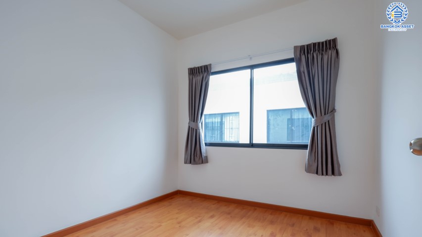 *****ทาวน์เฮ้าส์มือสองย่านนนทบุรี ม.เดอะทรัสต์ทาวน์ ราชพฤกษ์-รัตนาธิเบศร์ 2 คุณภาพระดับ Q.House บนเนื้อที่ 25 ตร.ว. ฟังก์ชัน 4 ห้องนอน 2 ห้องน้ำ 1 ที่จอดรถ สภาพดีมาก ทำเลเดินทางสะดวก ใกล้เซ็นทรัลเวสต์เกต และรถไฟฟ้าสายสีม่วง "สถานีบางรักใหญ่" จองเลย!